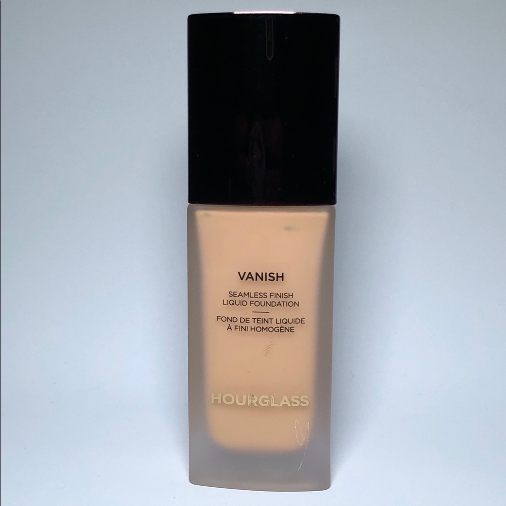 Hourglass Vanish Seamless Finish Liquid Foundation Shade Nude